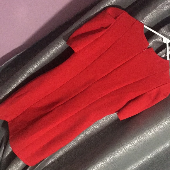 Red dress - Picture 3 of 4